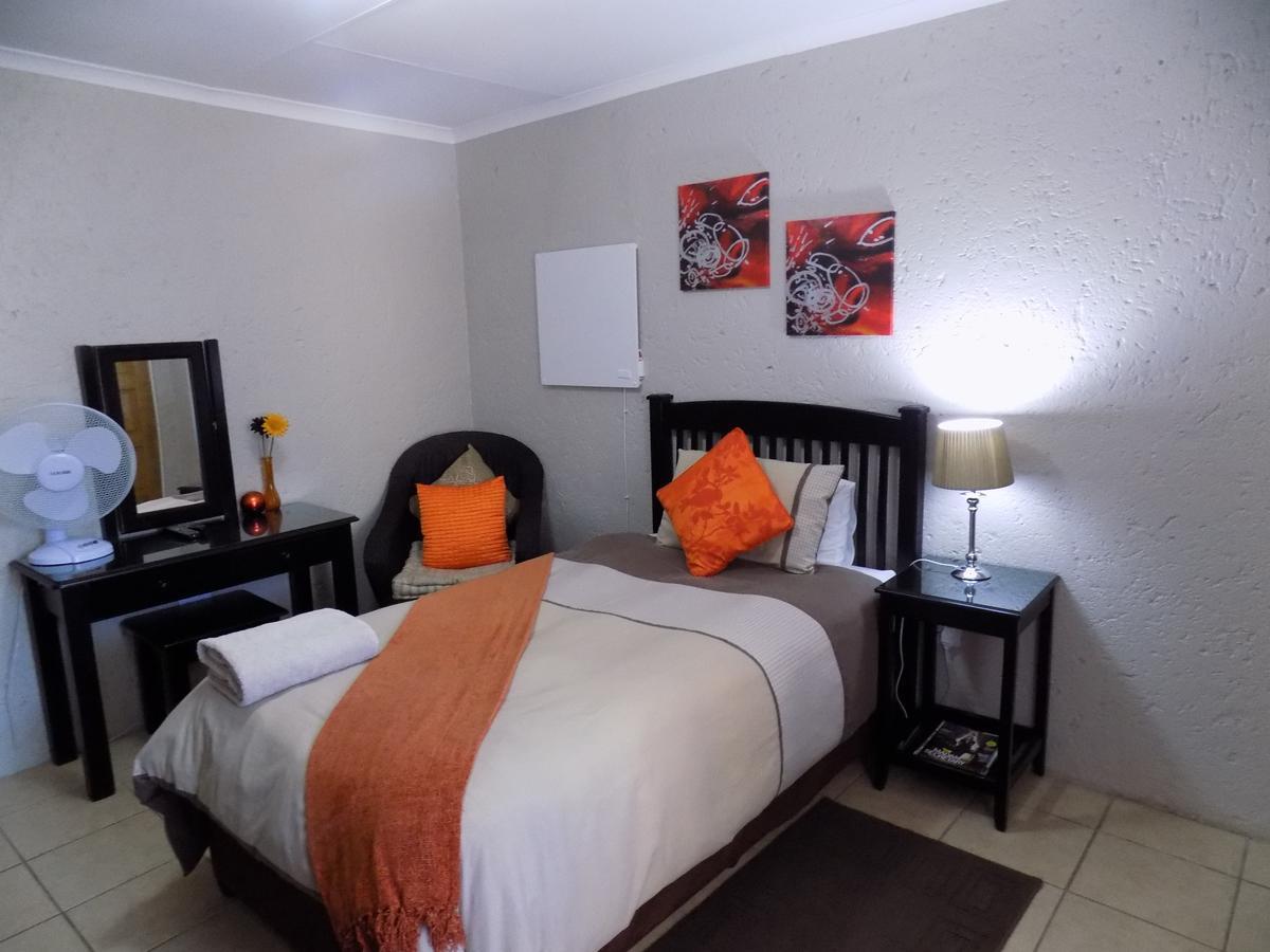 Castle Lodge Boksburg Εξωτερικό φωτογραφία